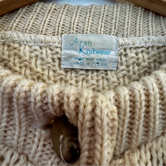 Vintage Aran Knitwear Wool Cable Fisherman Cardigan Oatmeal Made in UK 80s/90s - Picture 4 of 10